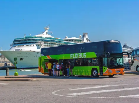 Kinder im Fernbus