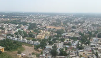 Bus Jhansi to Indore